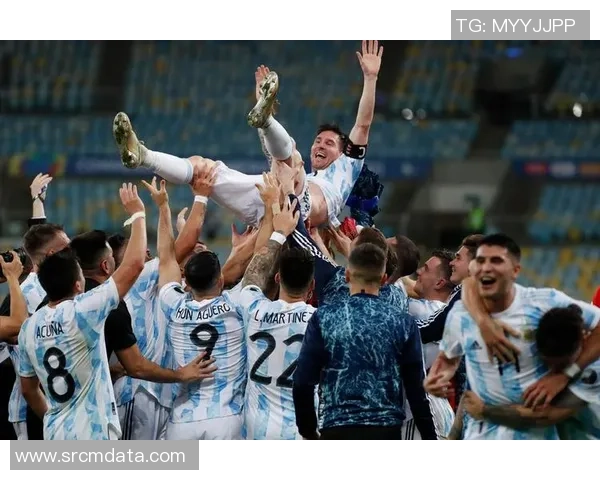 梅西在绿茵场上的传奇瞬间与无尽荣耀的足球之旅